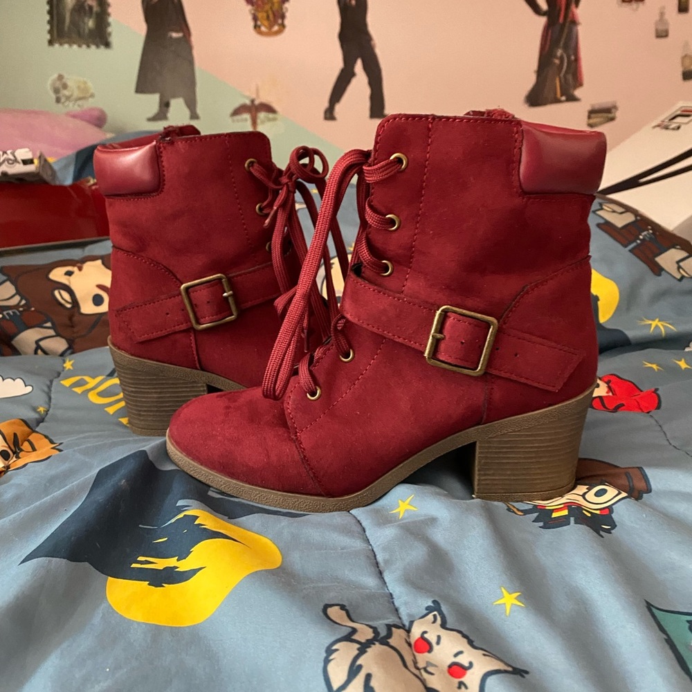 Worn once - maroon - appear lighter in picture